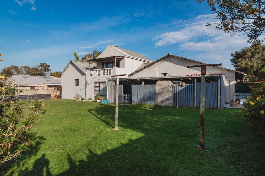 5 Bedroom Property for Sale in Blanco Western Cape